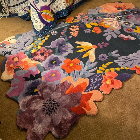 New Tufted Jardin rug from Anthropologie - Picture 4 of 8